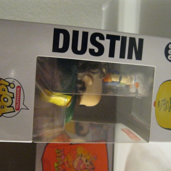 Funko Pop&Tee Stranger Things NIB - Picture 11 of 14